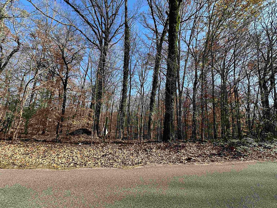 1st image of 580 E Point Cv Lot 6 & 7