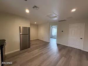 2 bed, 1.0 bath, 700 sqft, $1,400 — Photo 3