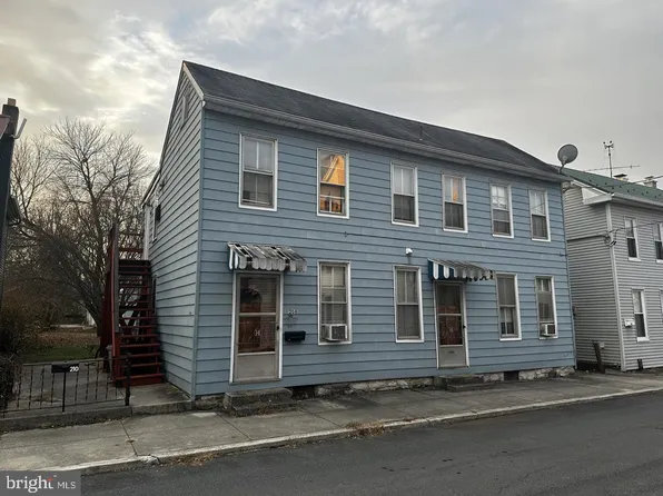 208-210 E Locust St, Mechanicsburg, PA 17055