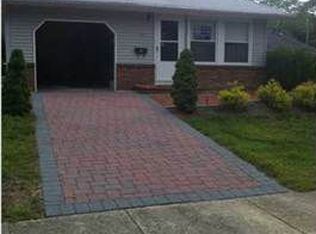 12 Mount Matterhorn Ln, Toms River, NJ