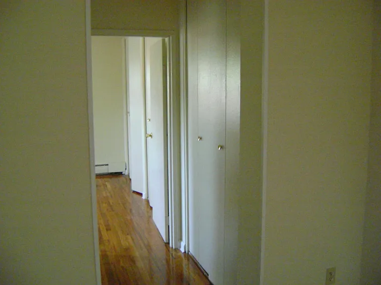 Janet Dr — Photo 3