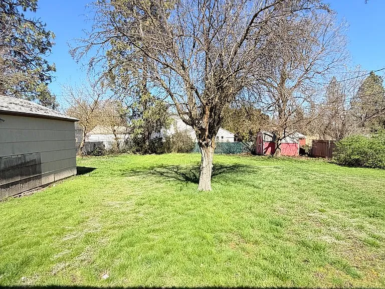 1511 E 29th Ave — Photo 10