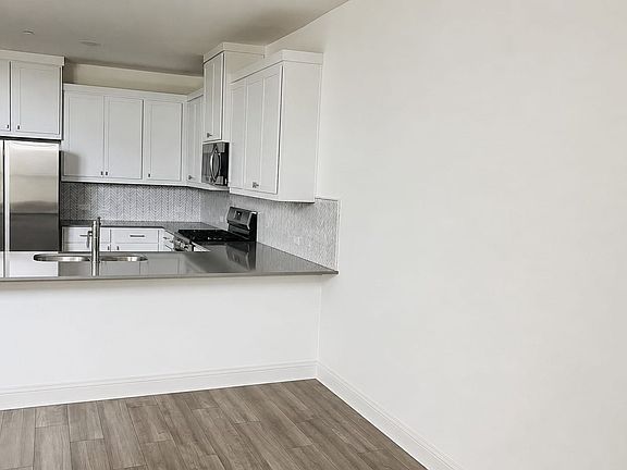 5th image of 11402 Sugarlands Dr