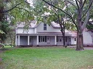 3559 S Meadow Dr, Indianapolis, IN