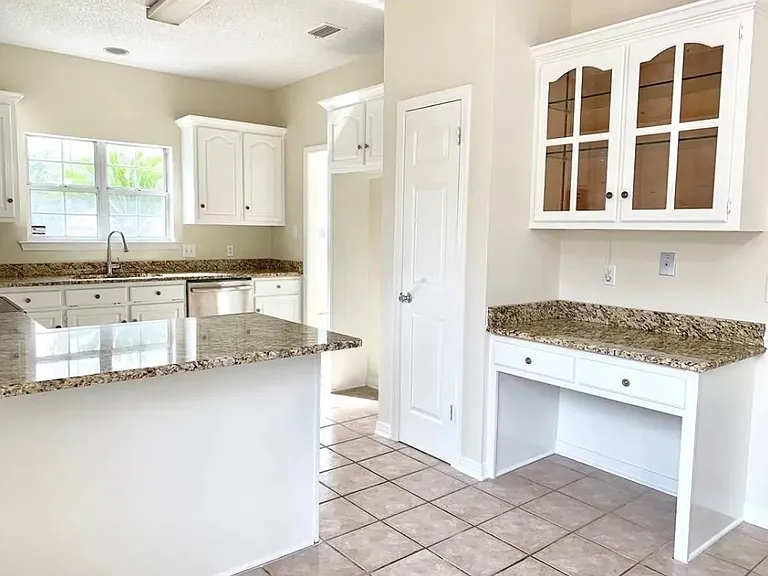 7610 Cumberland Ct — Photo 6