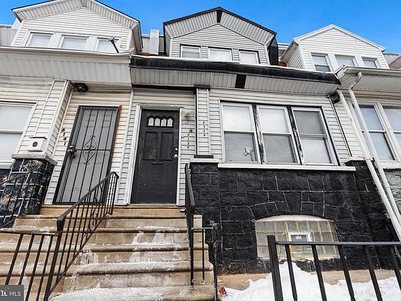 2nd image of 6139 Locust St