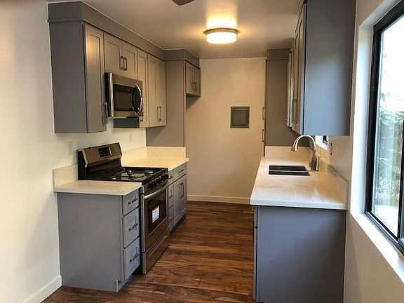 2nd image of 324 Obispo Ave APT 4