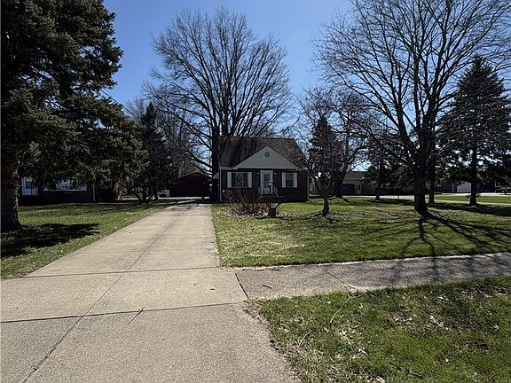 4th image of 10101 Biddulph Rd