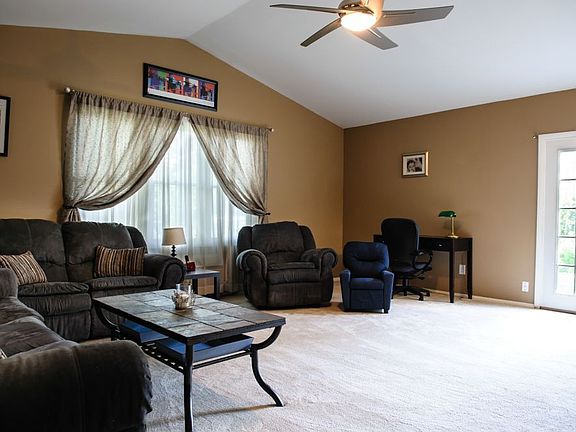 3rd image of 3334 Marmary Ln
