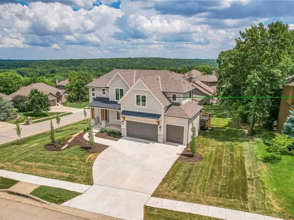 20807 W 68th St, Shawnee, KS 66218