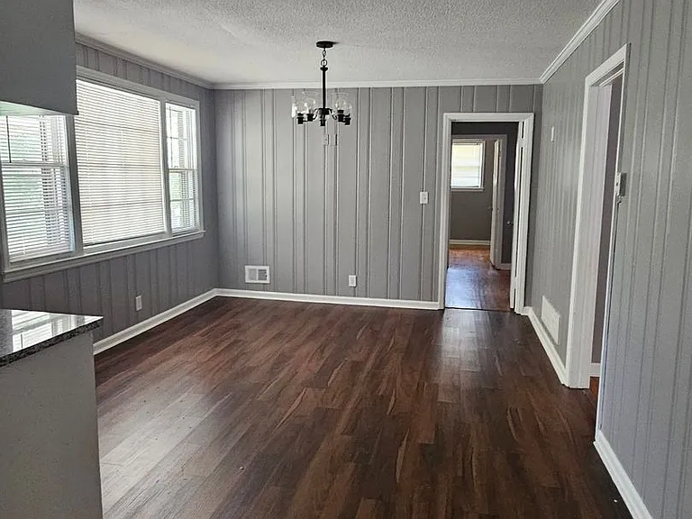 2709 Haymarket Rd — Photo 5