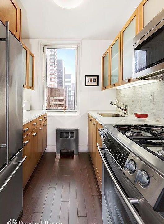 1st image of 211 E 46th St #33B