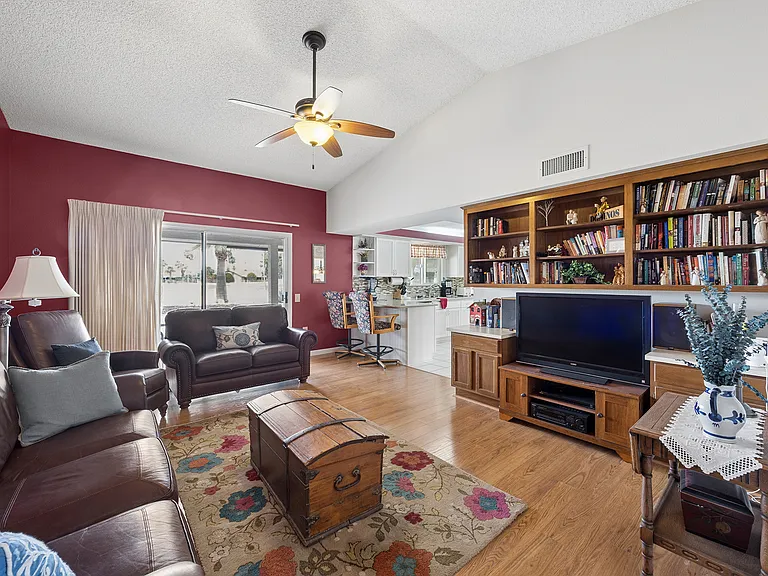 21414 N Palm Desert Dr — Photo 8