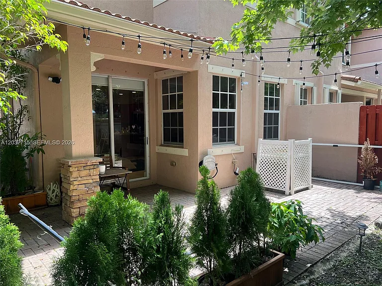 280 Las Brisas Cir #280 — Photo 27