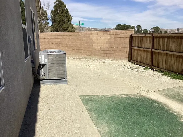 2446 Lugar Hermoso Ct — Photo 21