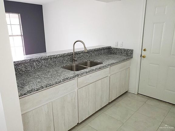 5th image of 2288 El Paraiso
