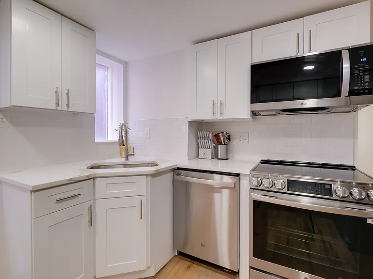 1427 S St NW #A — Photo 24