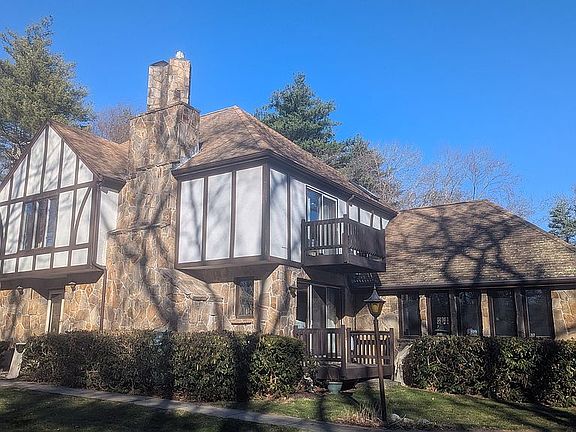 5th image of 23 Carr Rd