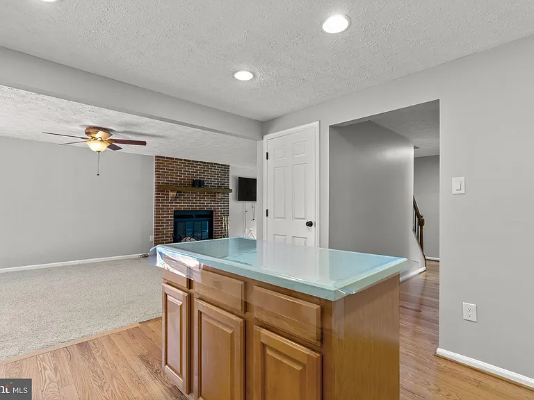 8428 Braddock Way — Photo 14