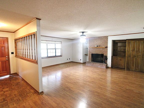 3rd image of 2710 Clayton Dr