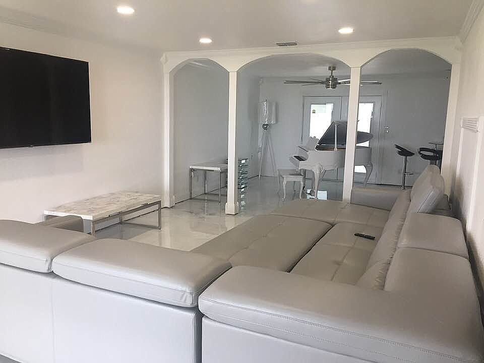1st image of 3553 Ocean Dr
