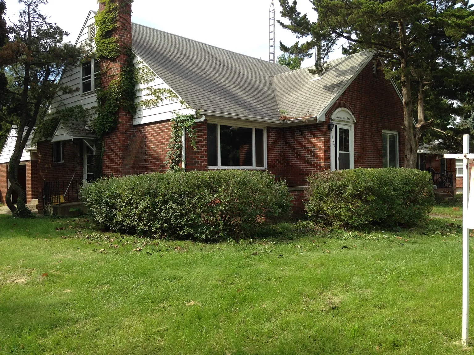 1101 W Springfield Ave photo 1