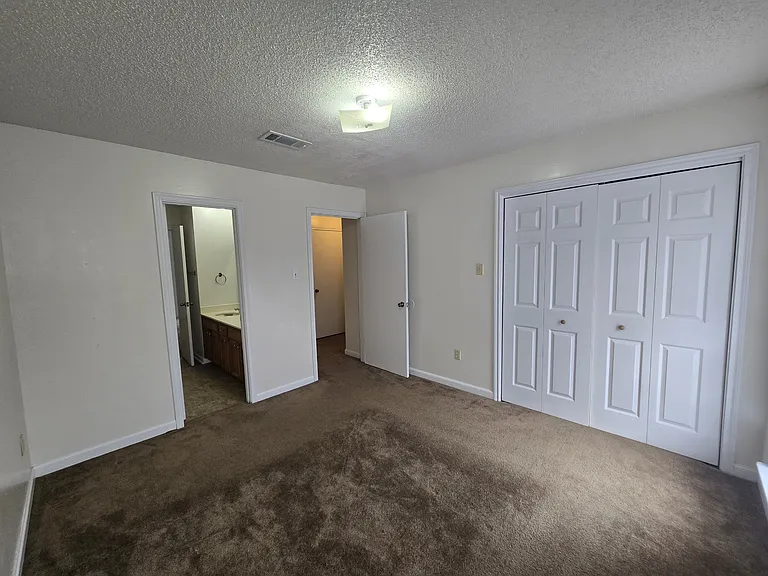 120 Oak Ridge Ave #B — Photo 8