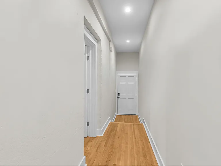 137 Calhoun St — Photo 5