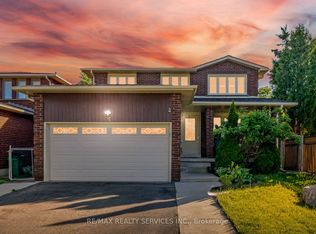 26 Sunforest Dr, Brampton, ON L6Z 2Z1