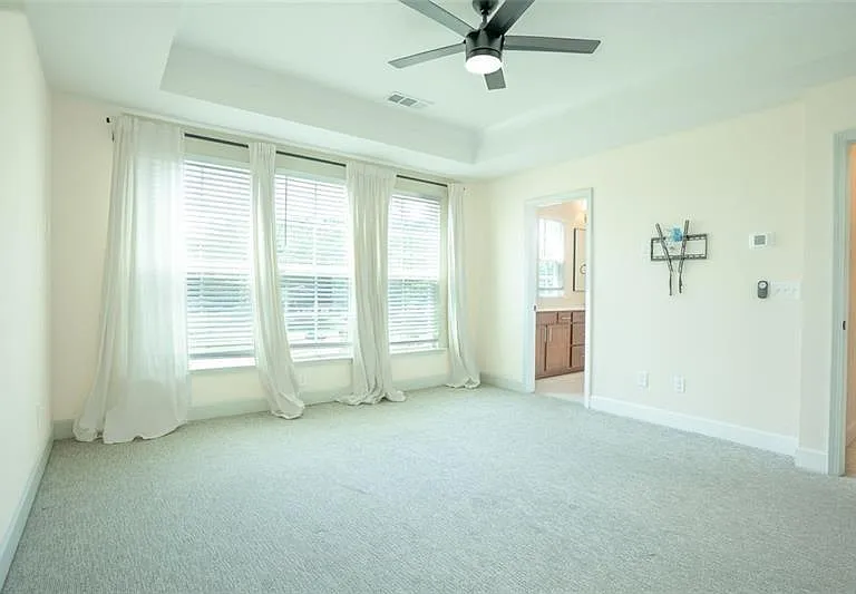 1059 Caruso Dr — Photo 16