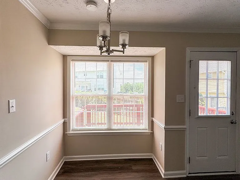 800 Connaly Dr — Photo 12