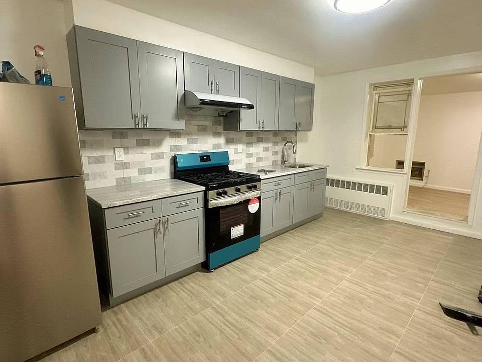 1st image of 2247 Benson Ave #2