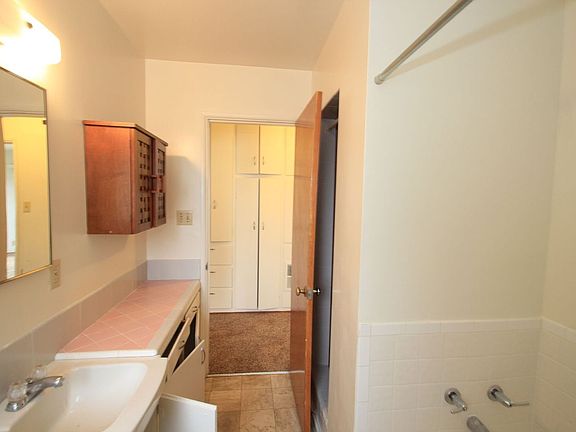 4th image of 3438 San Luis St #3436