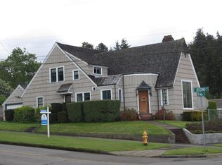 801 E 2nd St, Coquille, OR