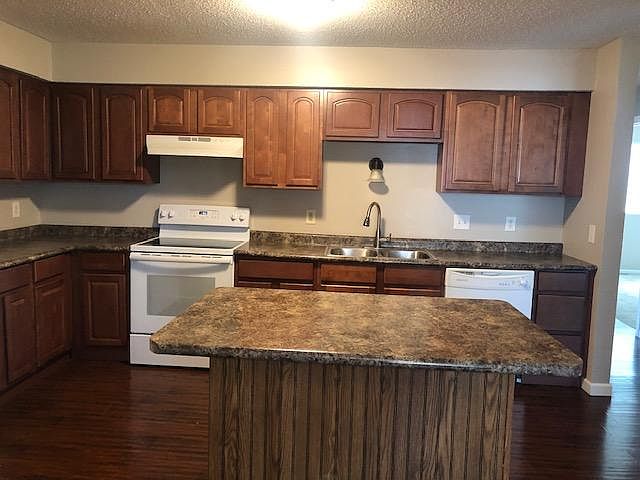 1st image of 938 Wescott Trl APT 103