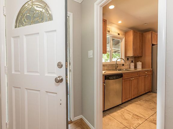 4th image of 3353 Hilary Dr