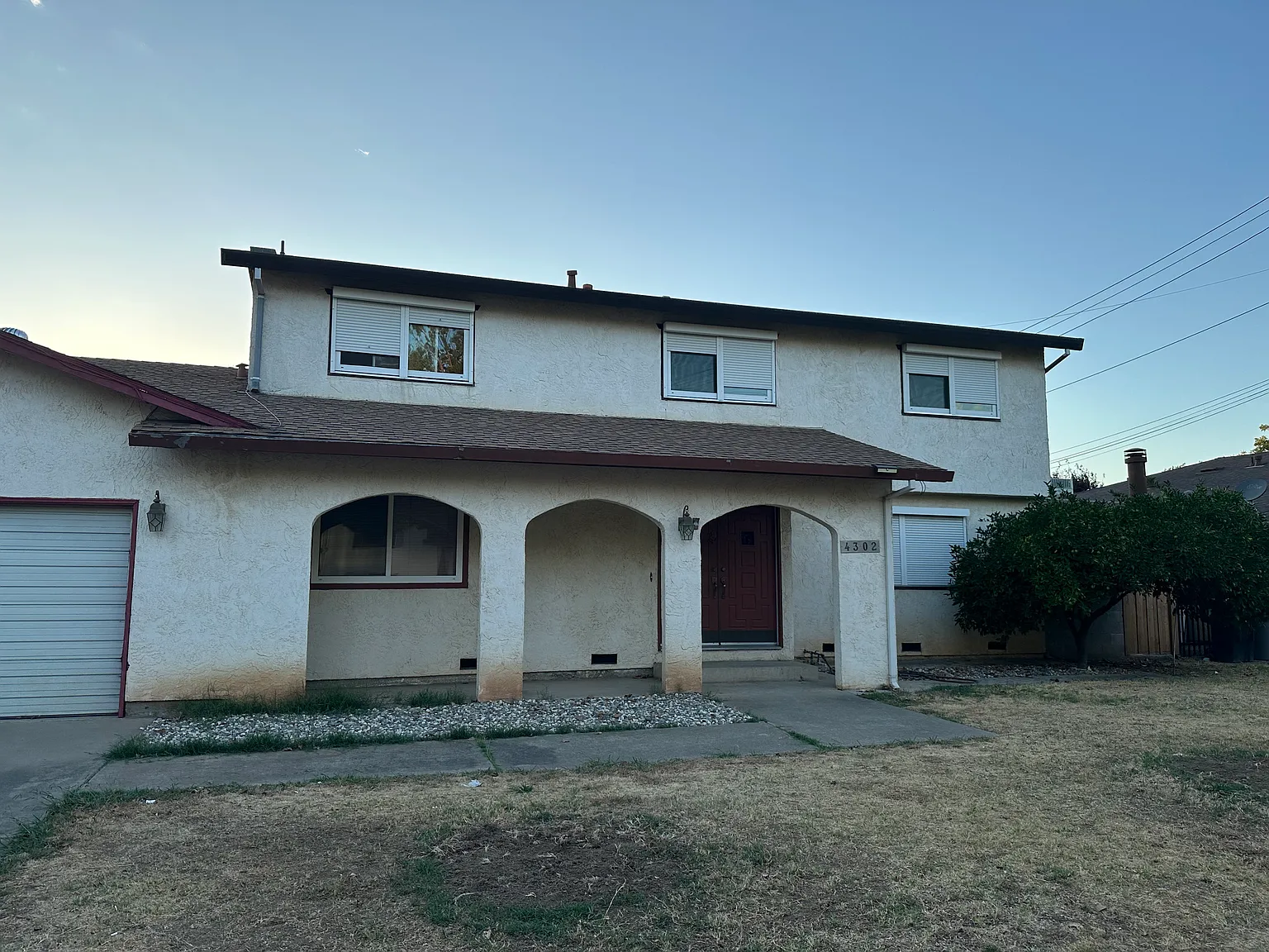 3 bed, 1000 sqft, $2,000 — Photo 3