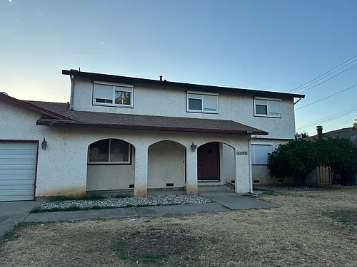 4302 73rd St Photo 1