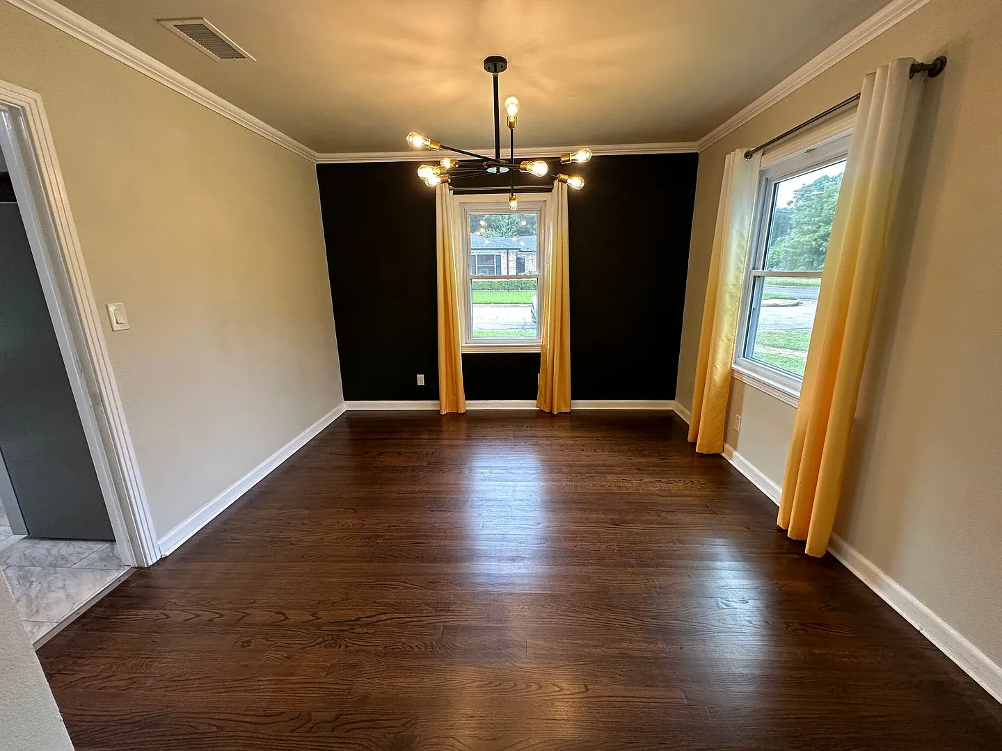 2521 Sunnybrook Dr. — Photo 4
