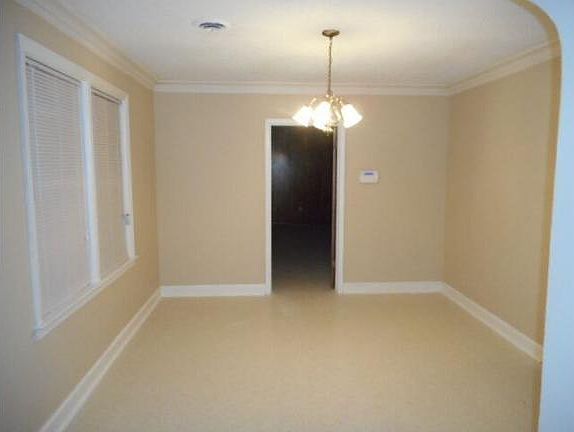 4th image of 1072 N Belvedere Blvd