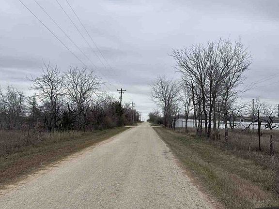 Exterior Neighborhood (street photo)