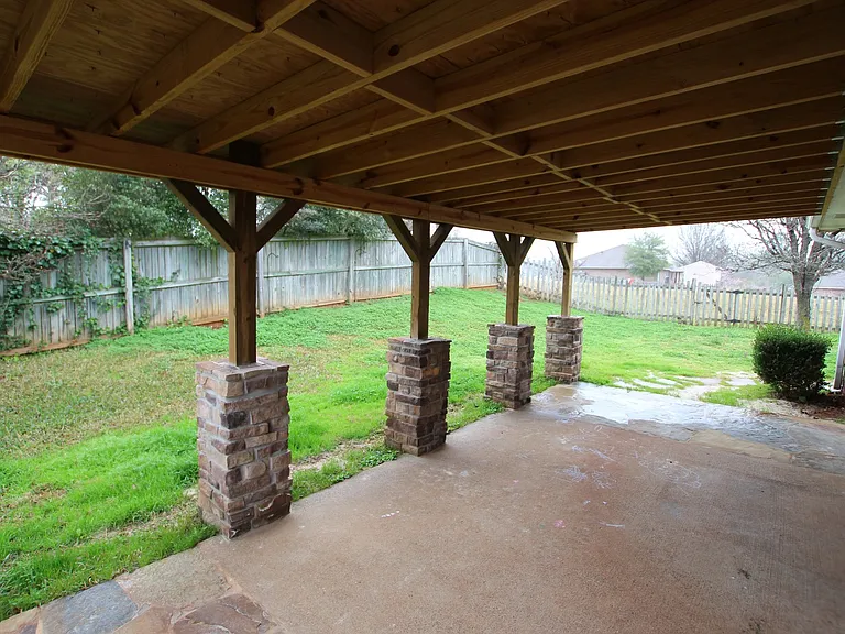 447 Redbud Cir — Photo 23