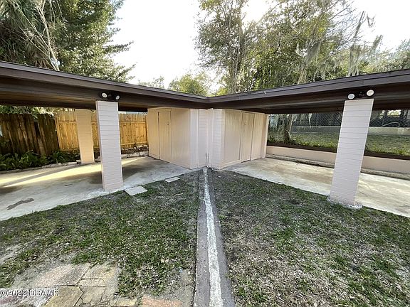 5th image of 1016 S Palmetto Ave