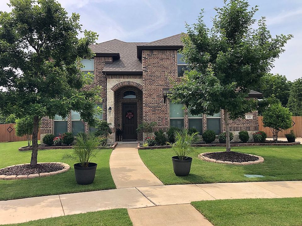 1st image of 134 Laurel Oak Dr