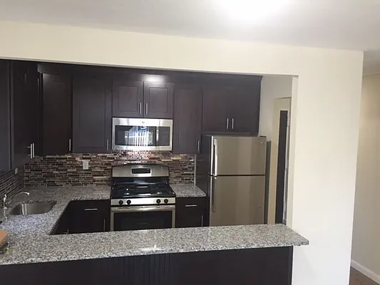 Rented by Alexiou Realty | media 26