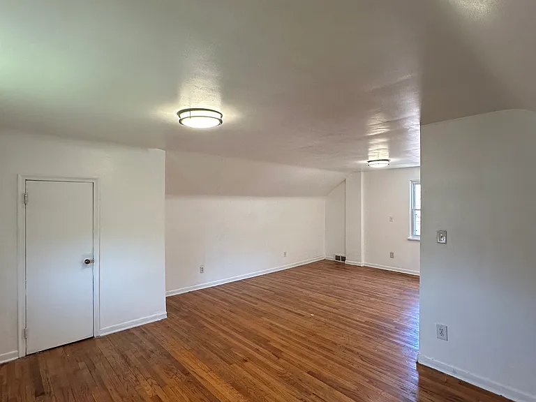 8218 Prest St — Photo 11