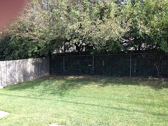 4th image of 600 Green Valley Dr