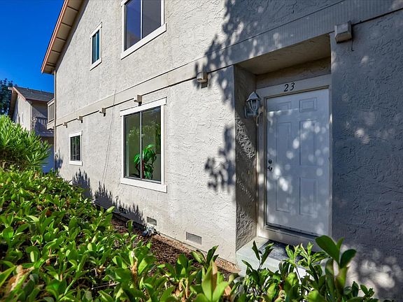 4th image of 130 Baroni Ave APT 23