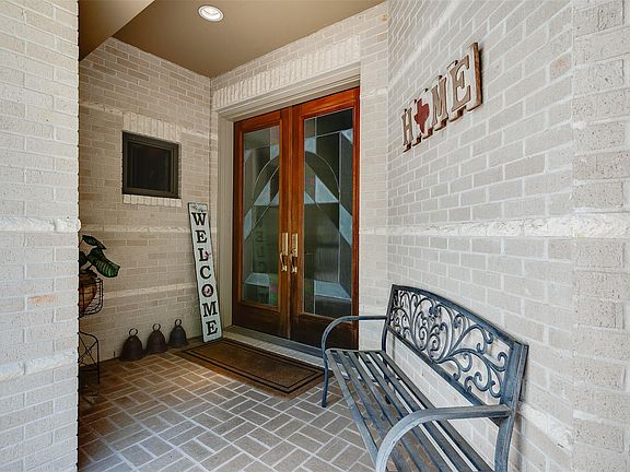 5th image of 4776 Stonebriar Cir