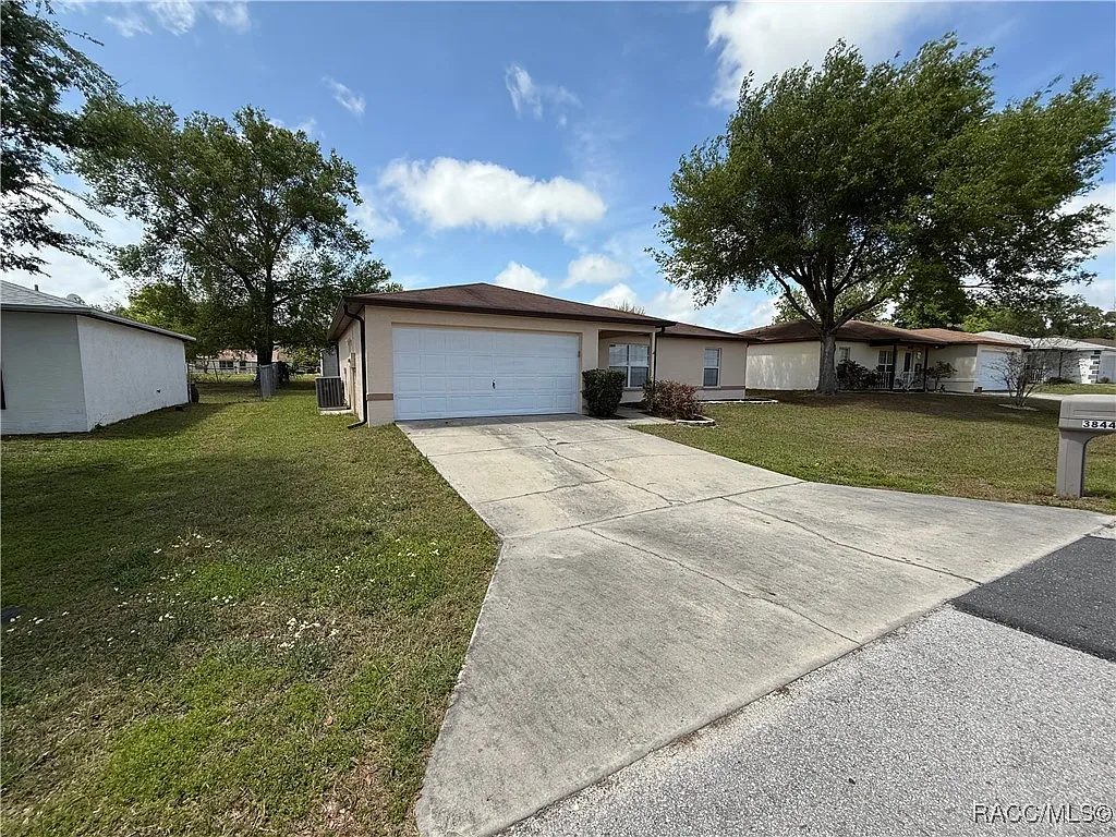 3 bed, 1172 sqft, $1,800 — Photo 3